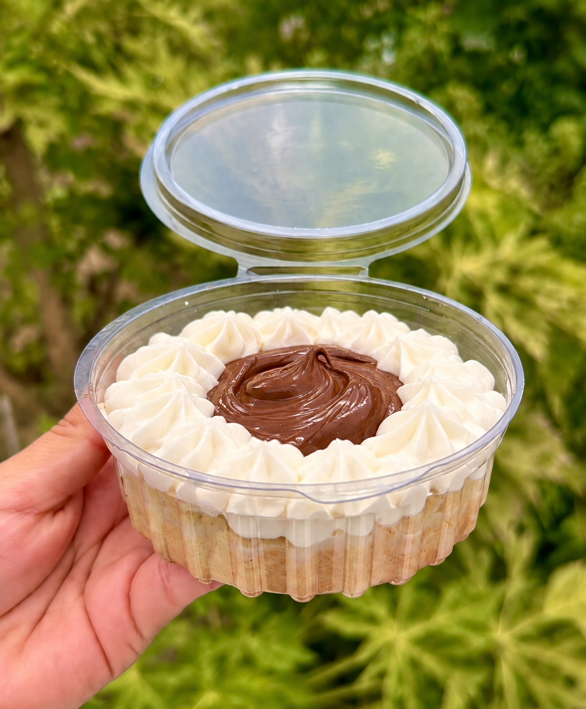 Tres leches con topping